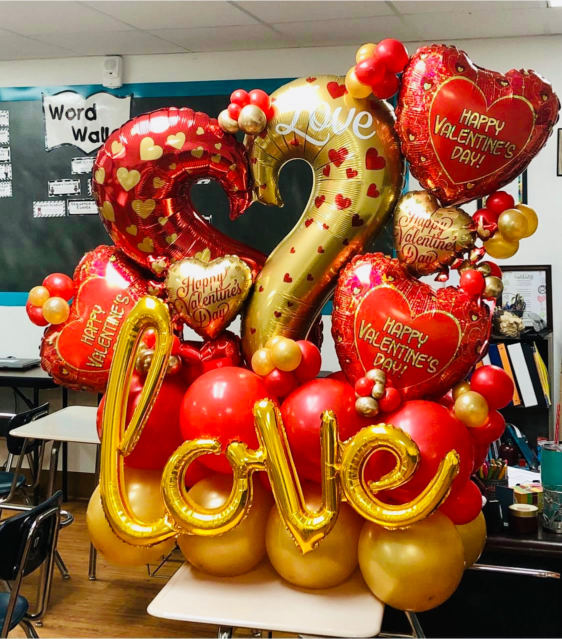 ARTIST SURPRISE Balloon Billboard Valentine's Day